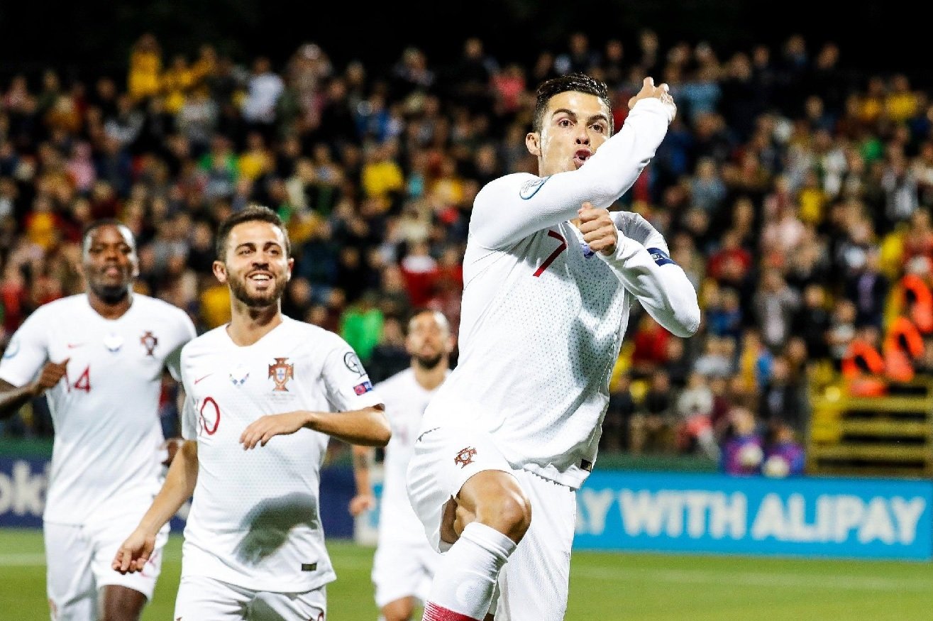 Cristiano Ronaldo goal, Lituania 1 - Portugal 3